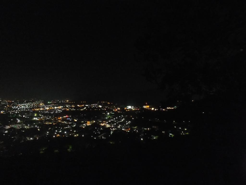 Khao Rang Place Phuket Buitenkant foto